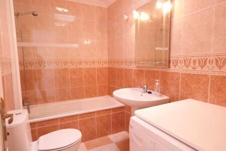 Amplio Apartamento Con Piscina Cerca De La Playa Nerja Luaran gambar