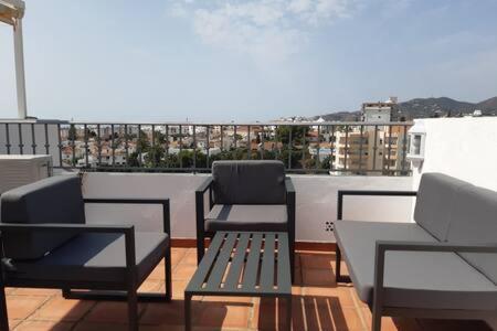 Amplio Apartamento Con Piscina Cerca De La Playa Nerja Luaran gambar